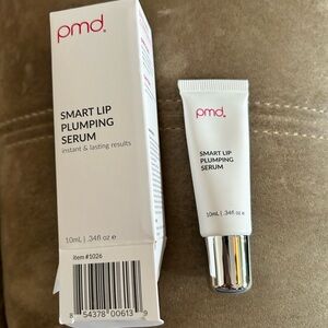 PMD Smart Lip Plumping Serum — White